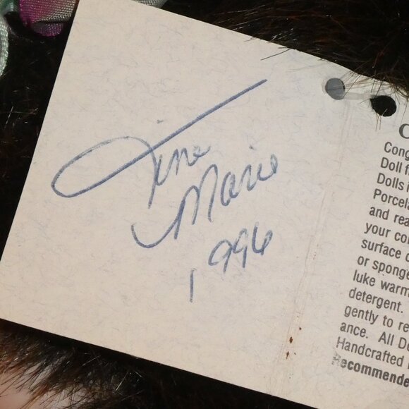 Vintage Porcelain Doll Face Musical Bear Heirloom Collections Signed 1996 - Picture 15 of 16